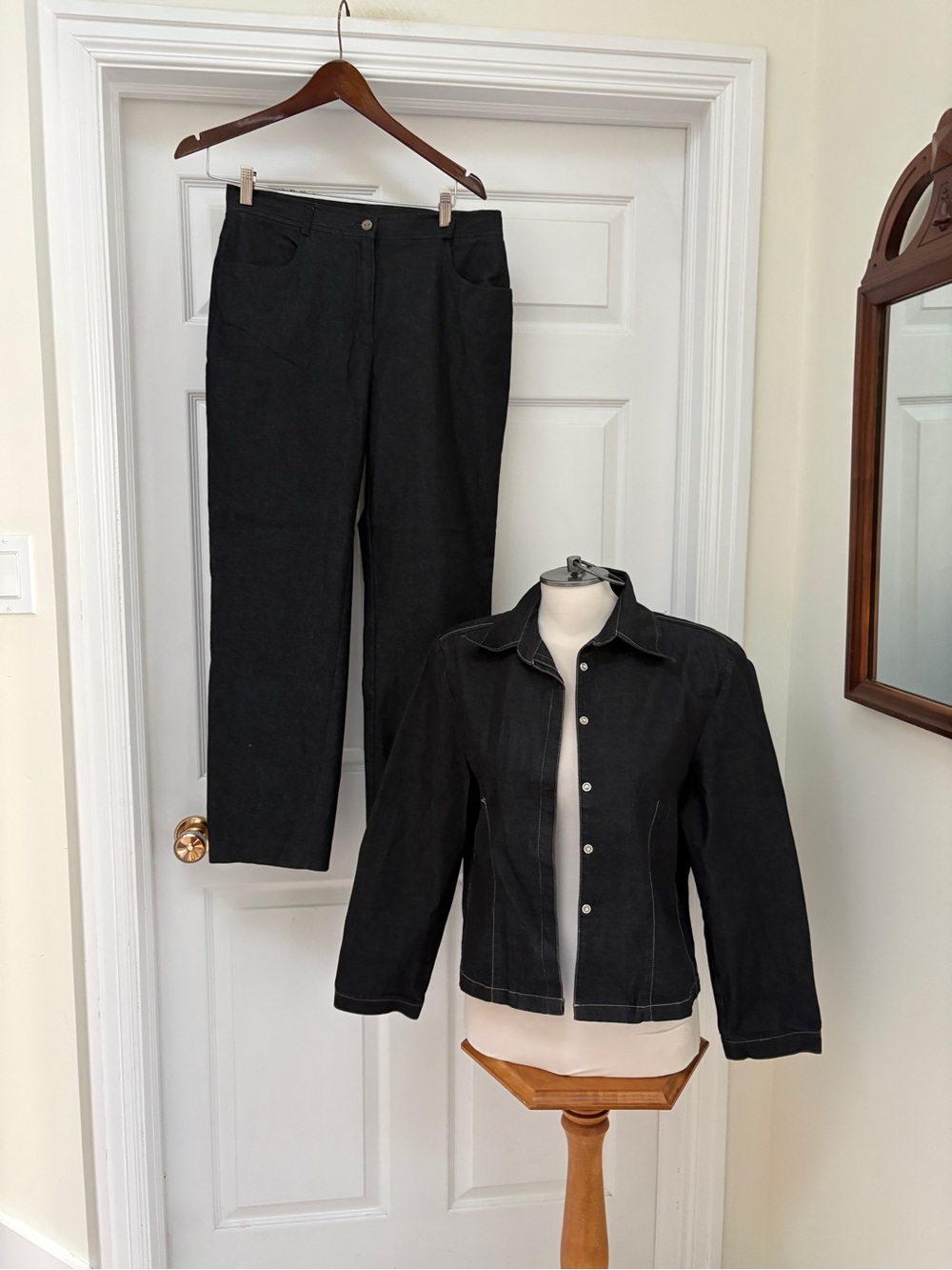 Black Women's Two-Piece Jacket and Pant Set